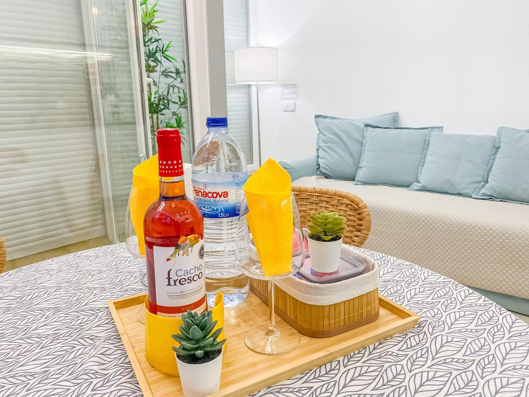 Luxury 2 Min Beach With Balcony, Ocean View, Wifi, Ac, Smarttv Portimão Exterior photo