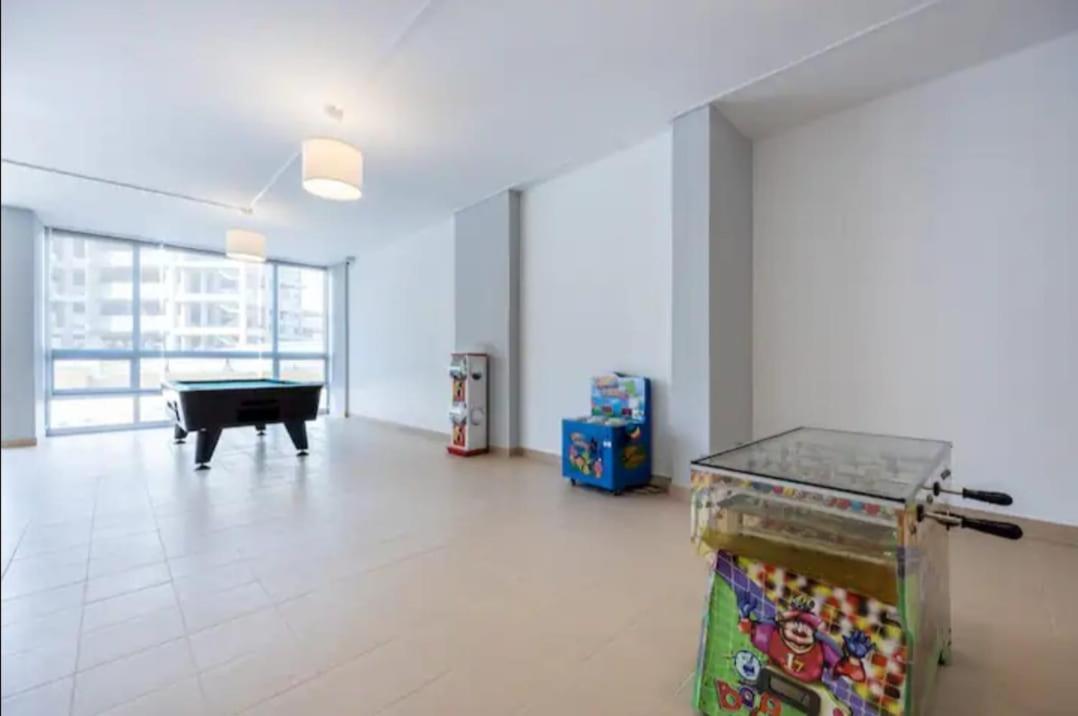 Luxury 2 Min Beach With Balcony, Ocean View, Wifi, Ac, Smarttv Portimão Exterior photo