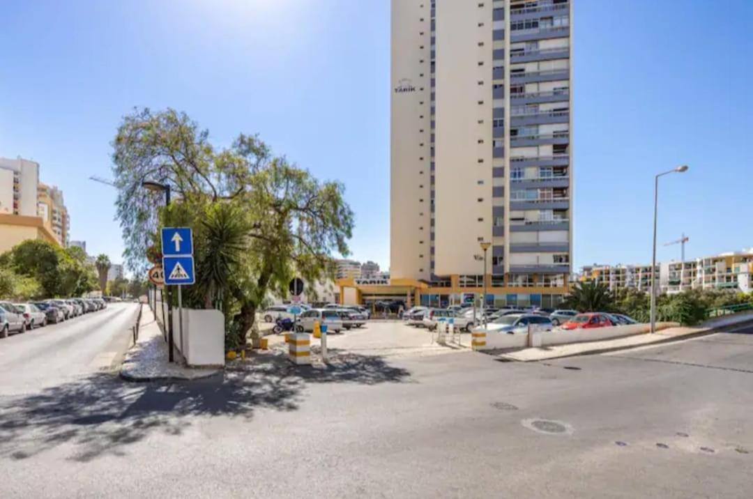 Luxury 2 Min Beach With Balcony, Ocean View, Wifi, Ac, Smarttv Portimão Exterior photo