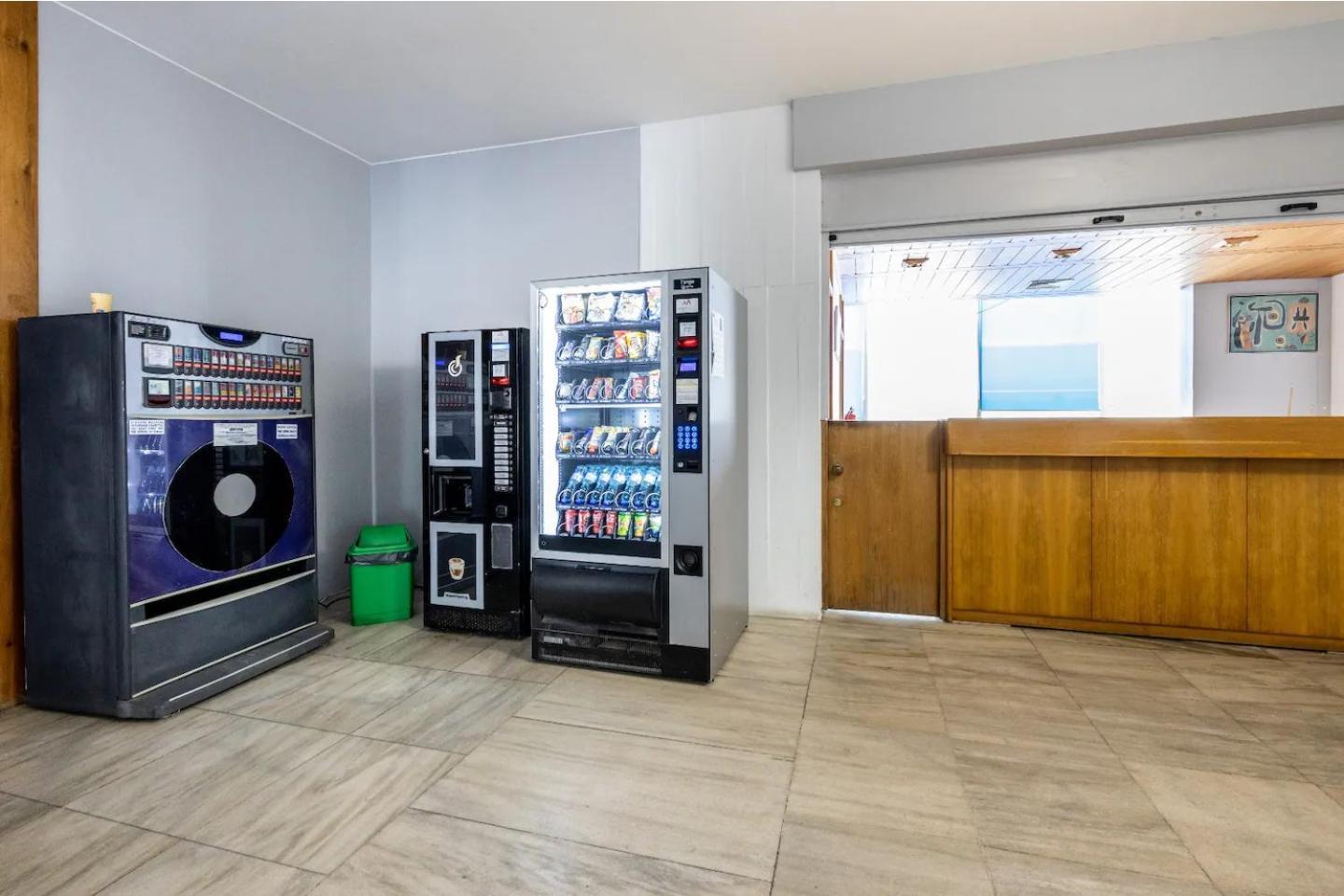Luxury 2 Min Beach With Balcony, Ocean View, Wifi, Ac, Smarttv Portimão Exterior photo
