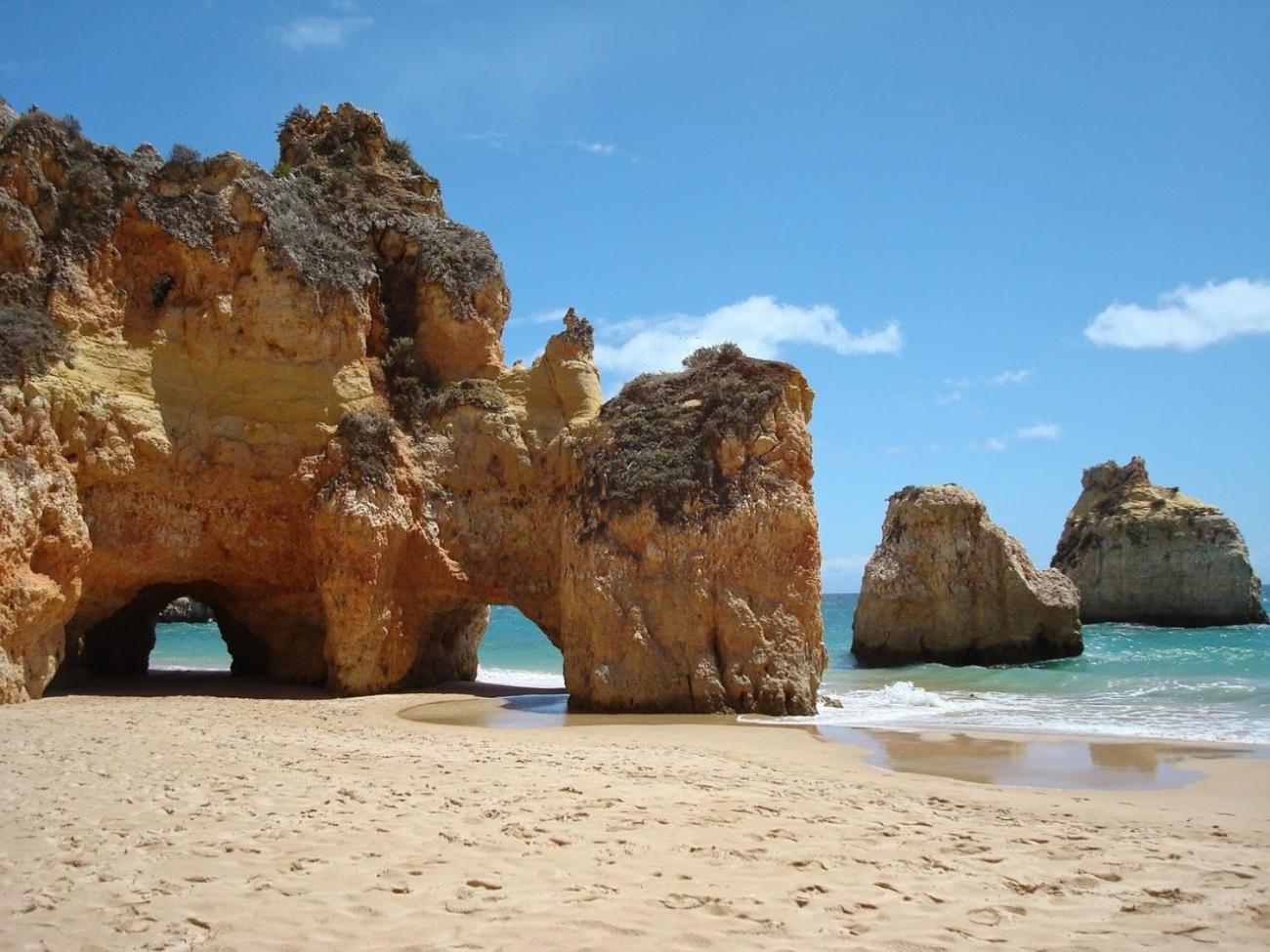 Luxury 2 Min Beach With Balcony, Ocean View, Wifi, Ac, Smarttv Portimão Exterior photo