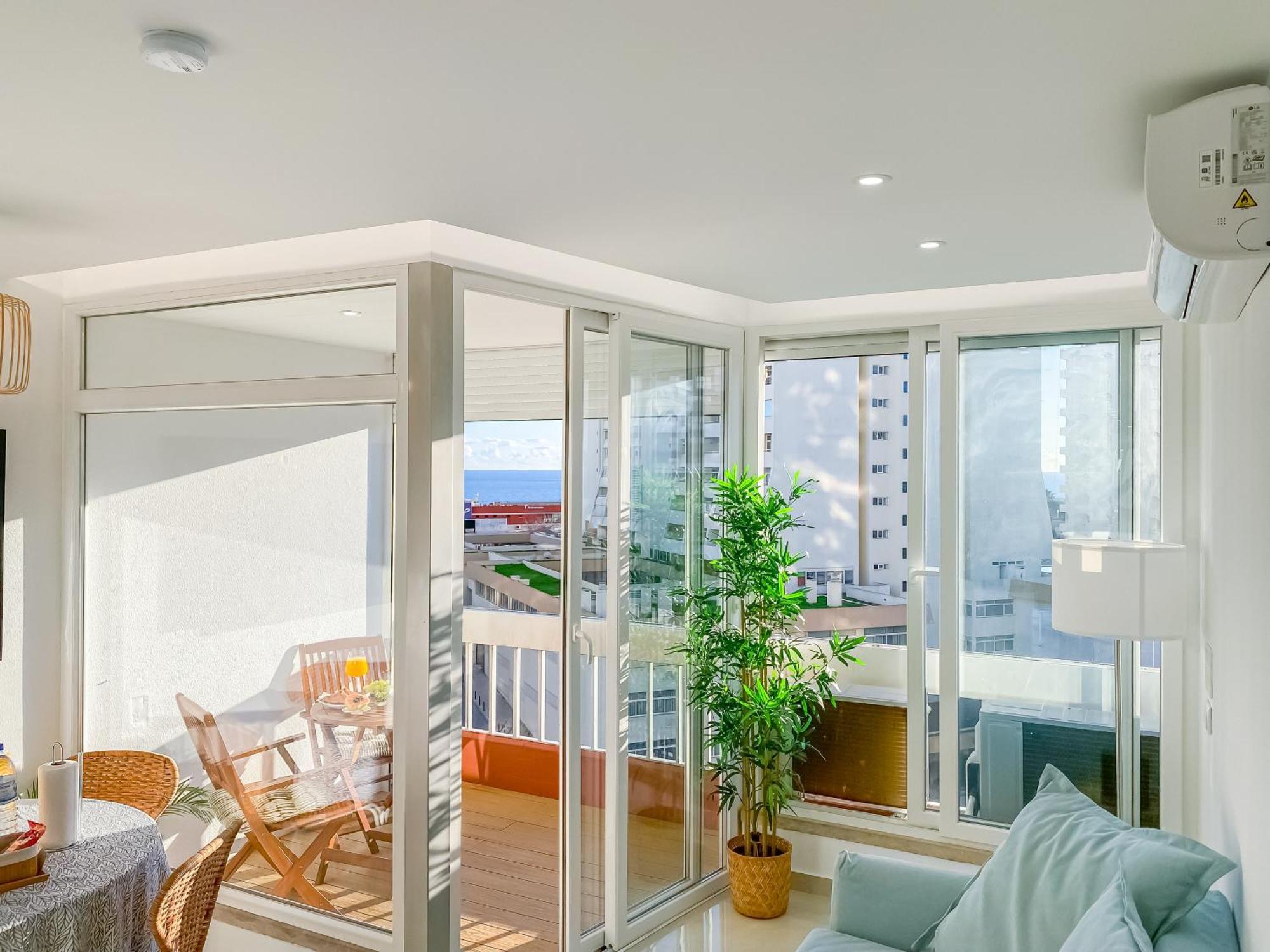 Luxury 2 Min Beach With Balcony, Ocean View, Wifi, Ac, Smarttv Portimão Exterior photo