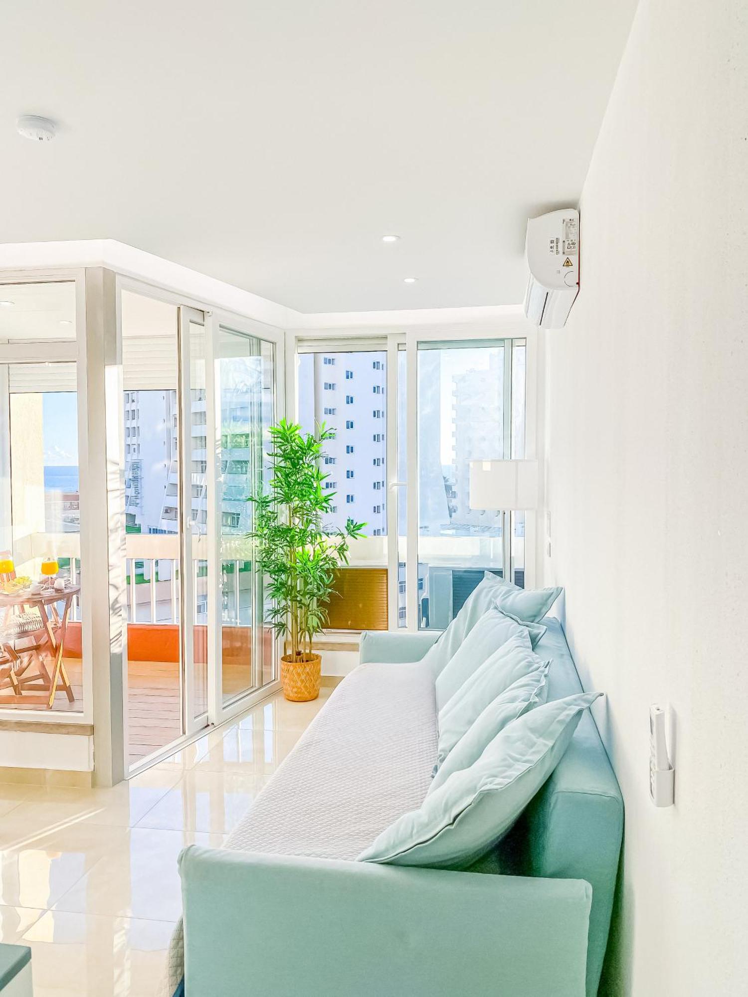 Luxury 2 Min Beach With Balcony, Ocean View, Wifi, Ac, Smarttv Portimão Exterior photo