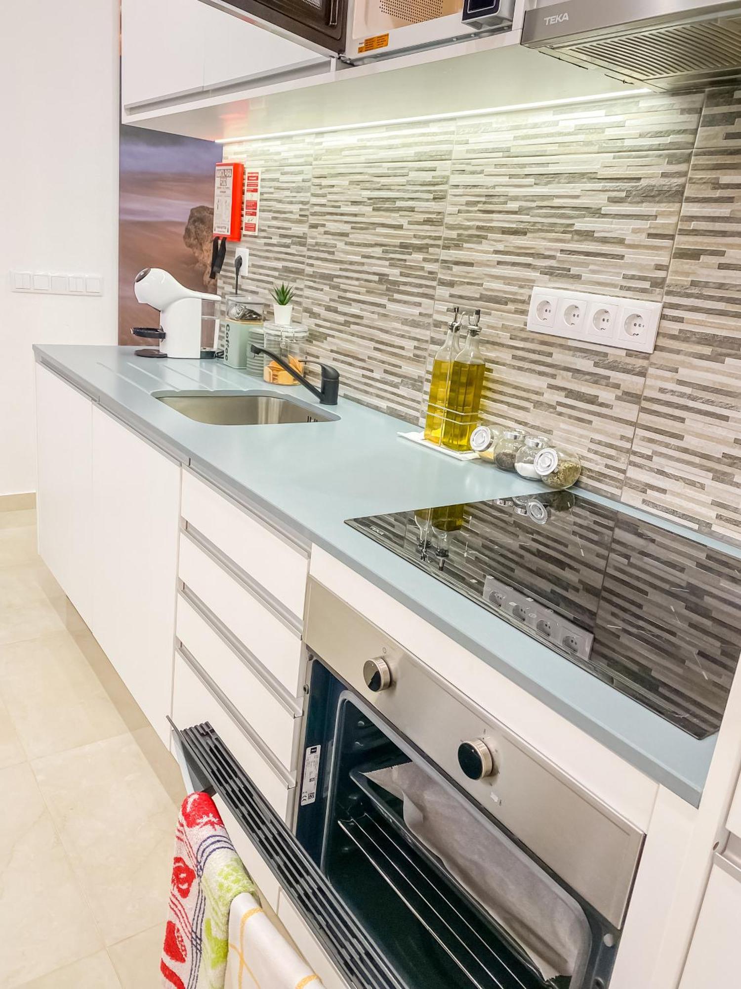Luxury 2 Min Beach With Balcony, Ocean View, Wifi, Ac, Smarttv Portimão Exterior photo